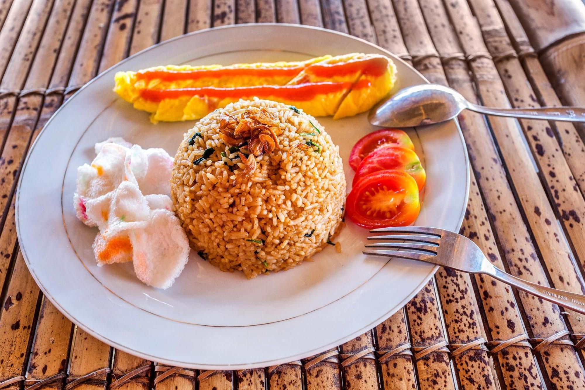 Oyo 1837 Telone Bungalow Palebah Luaran gambar